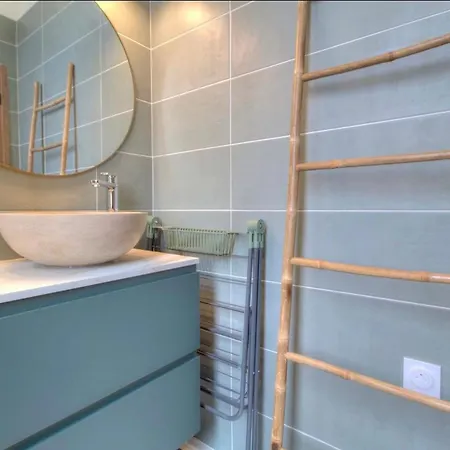 Centre Rue D'antibes Et Palais * Κάννες