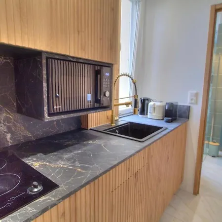 Centre Rue D'antibes Et Palais *